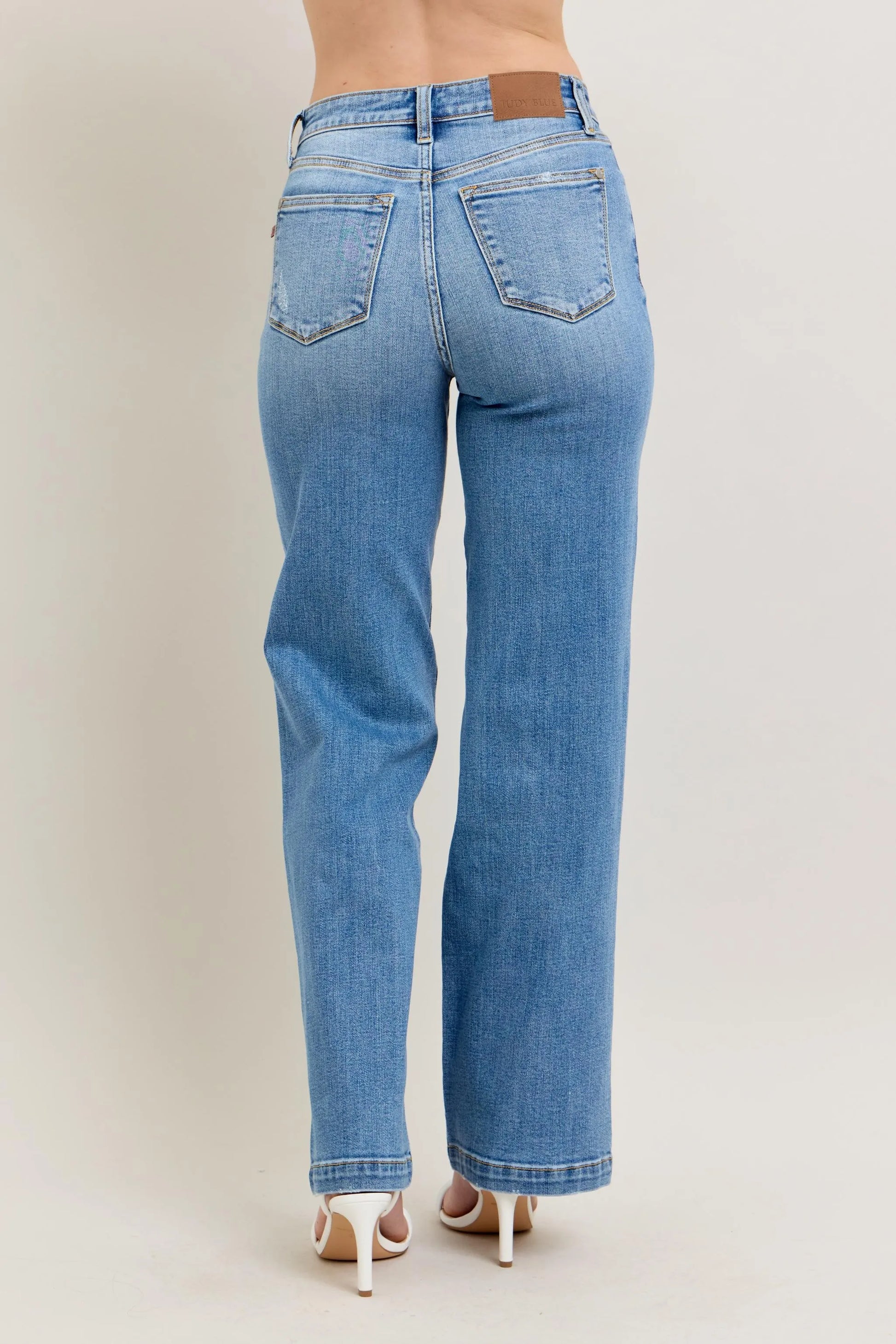 Judy Blue full size high waist straight jeans plus size model wearing