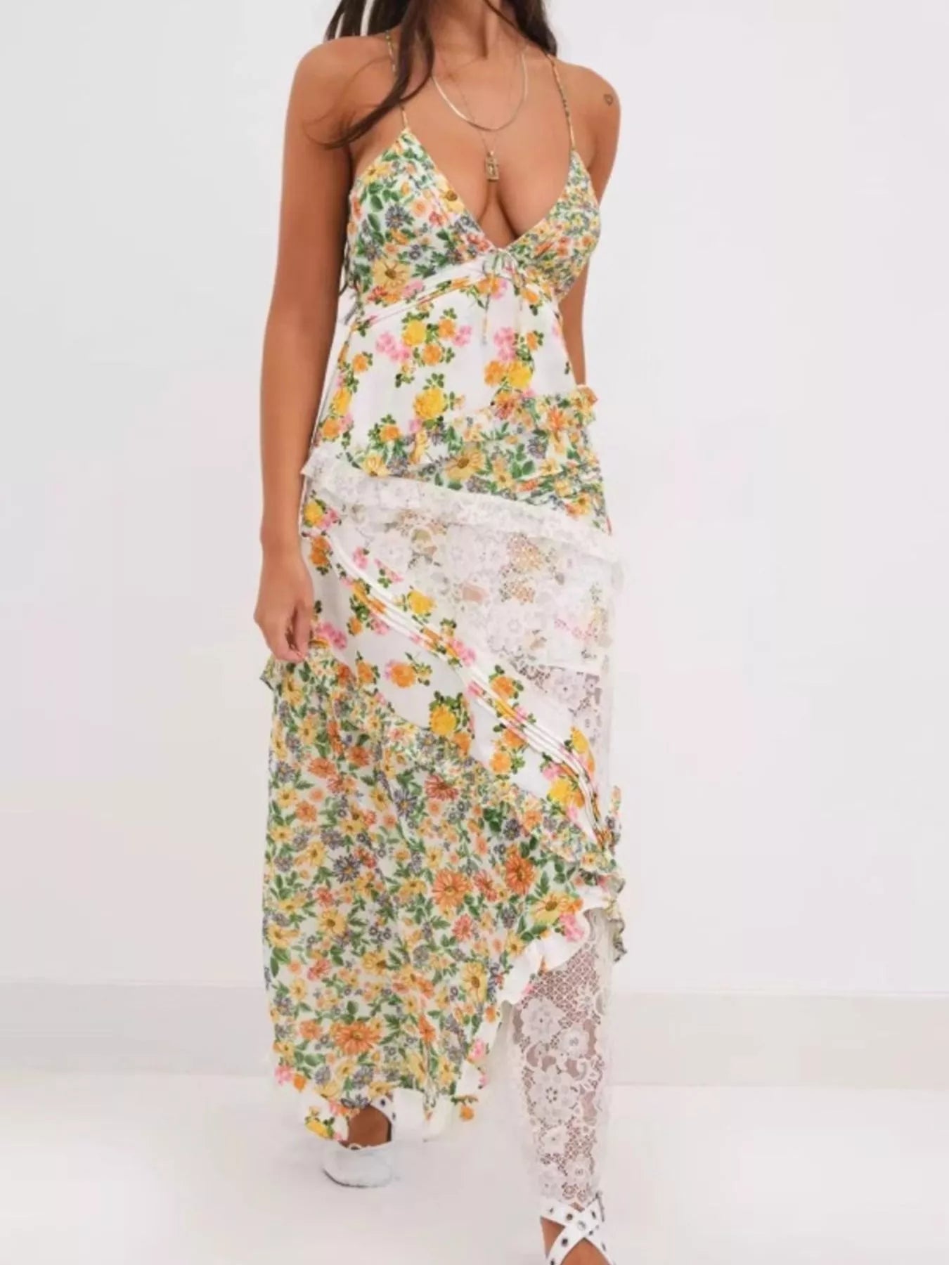 Lace detail ruffled floral v-neck maxi dress elegant summer outfit