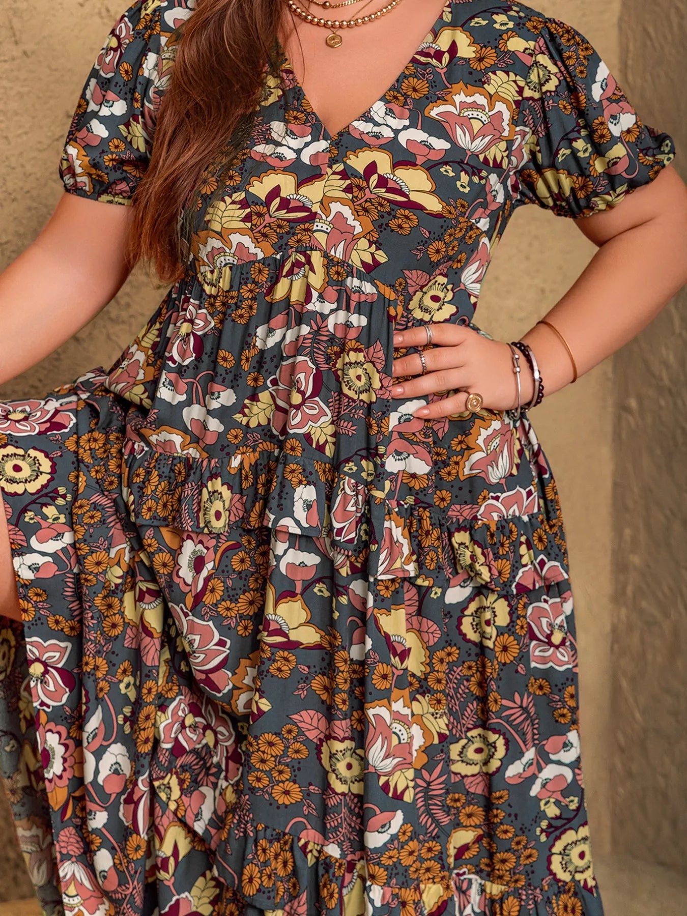 Plus size v-neck short sleeve midi dress neckline detail